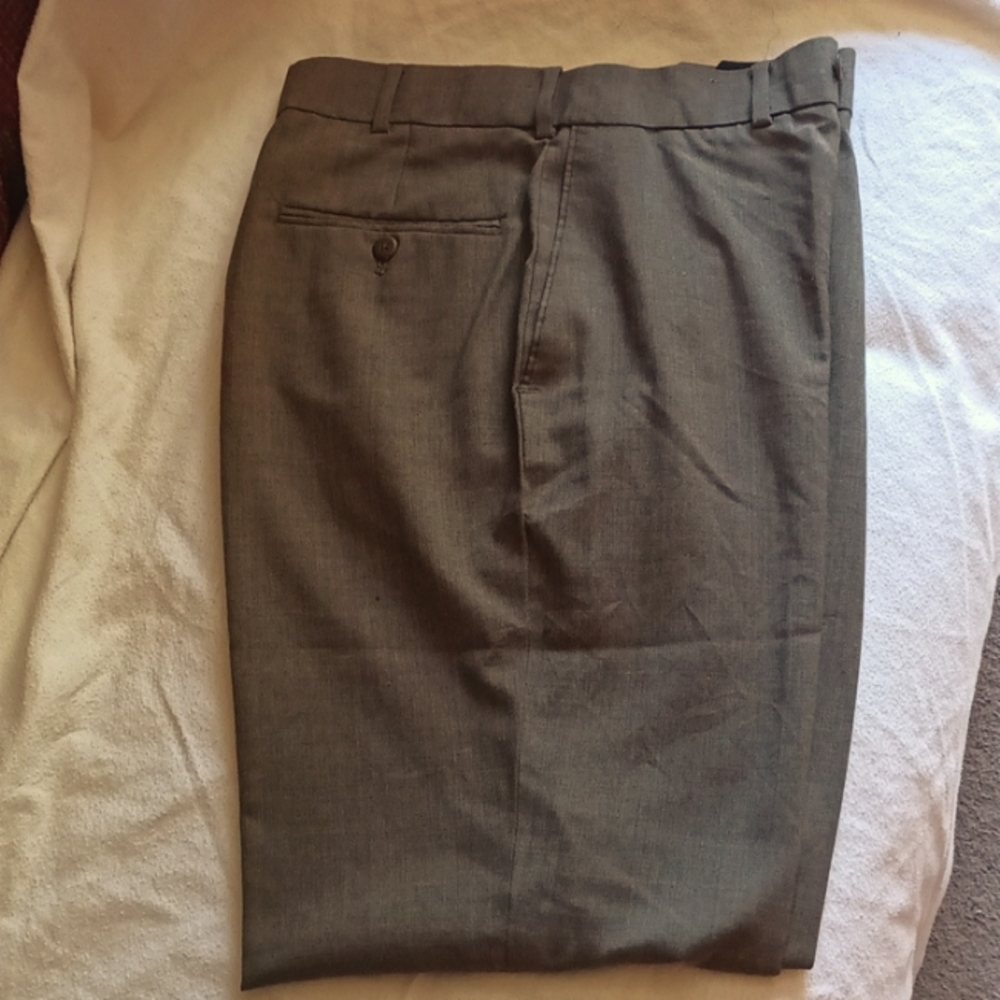 Men's Stafford brown dress pants 32x32